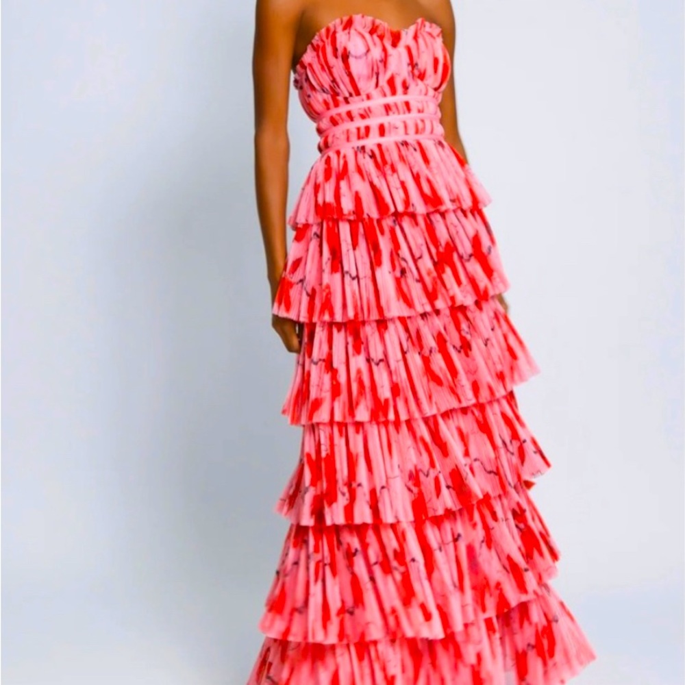 Hutch Monaco Strapless Ruffle Tiered
Plissé Gown Sz 2